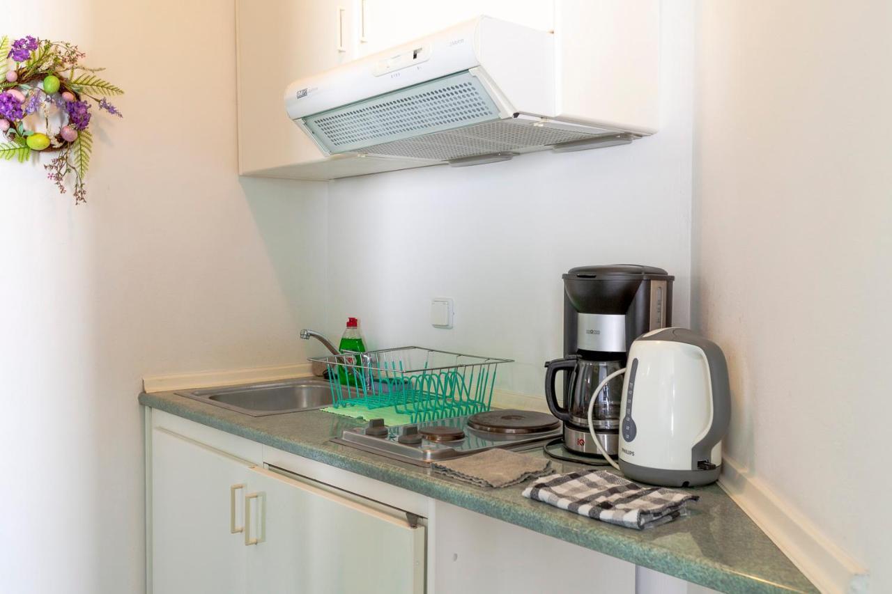 Emily'S Suites Αδάμας Εξωτερικό φωτογραφία