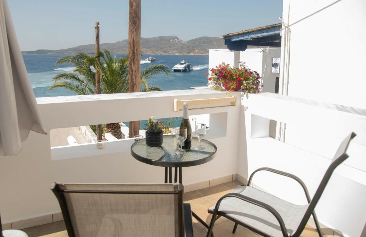 Emily'S Suites Αδάμας Εξωτερικό φωτογραφία