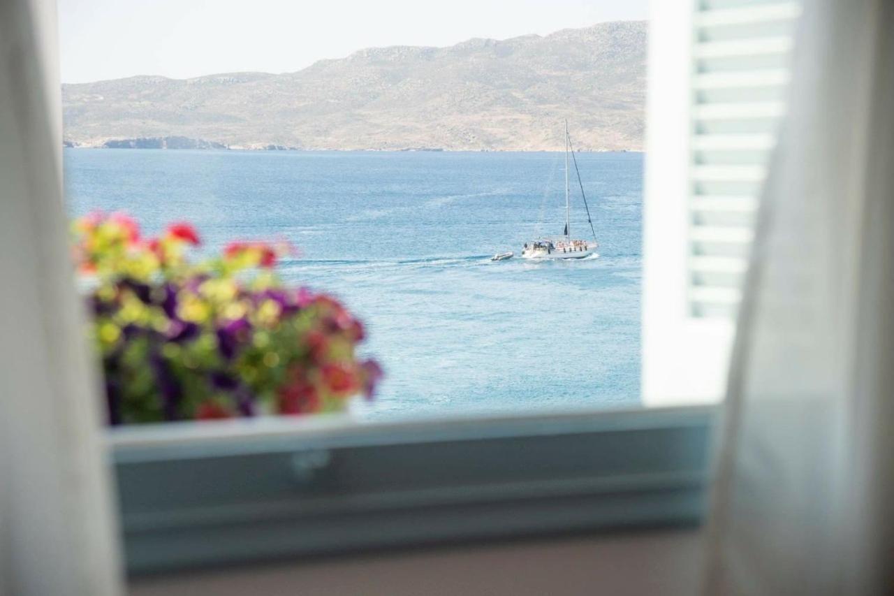 Emily'S Suites Αδάμας Εξωτερικό φωτογραφία