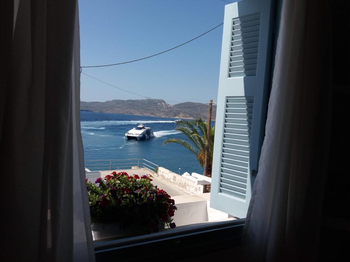 Emily'S Suites Αδάμας Εξωτερικό φωτογραφία