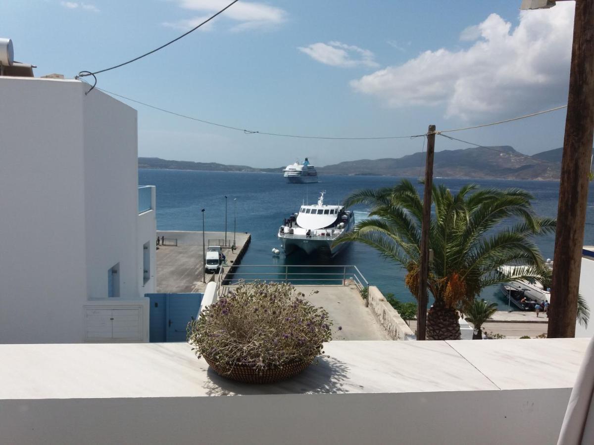 Emily'S Suites Αδάμας Εξωτερικό φωτογραφία