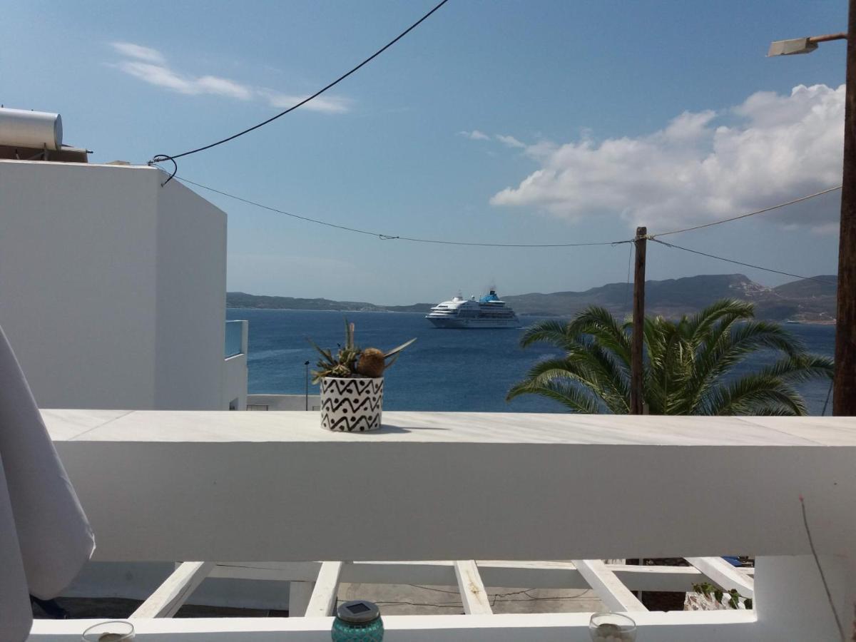 Emily'S Suites Αδάμας Εξωτερικό φωτογραφία